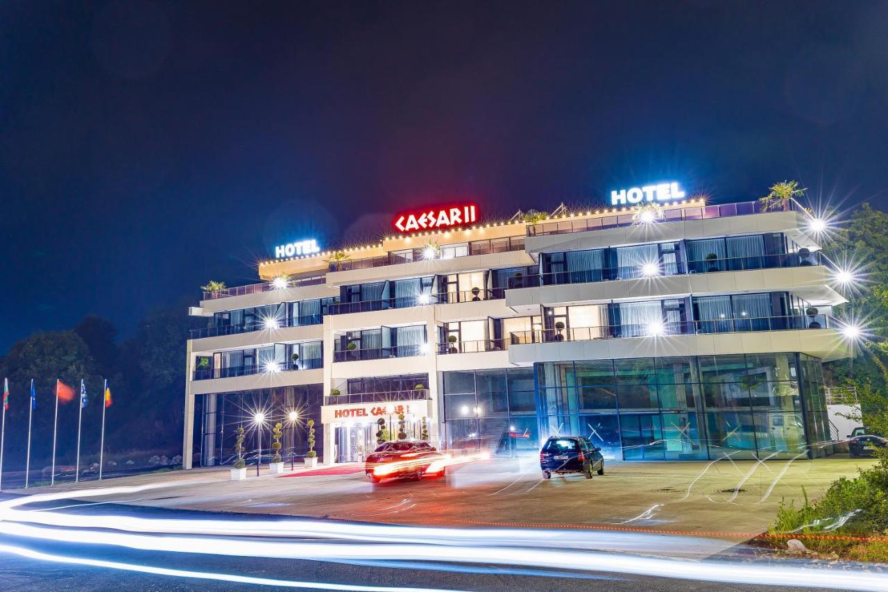 Hotel Caesar 2 Kŭrdzhali Exteriör bild