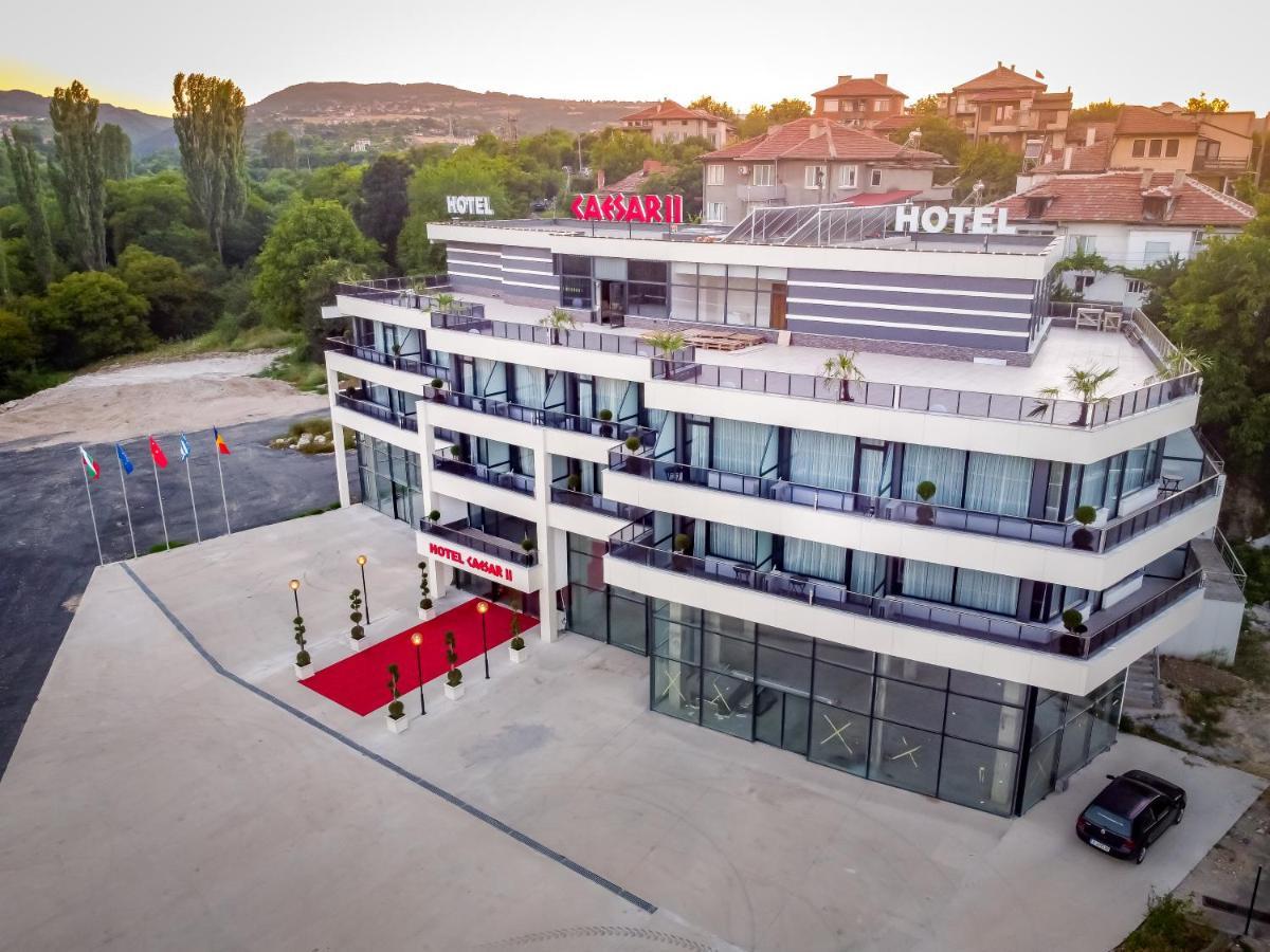 Hotel Caesar 2 Kŭrdzhali Exteriör bild